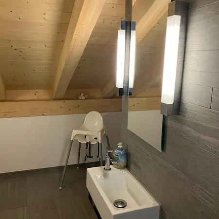 Mit Sauna In *